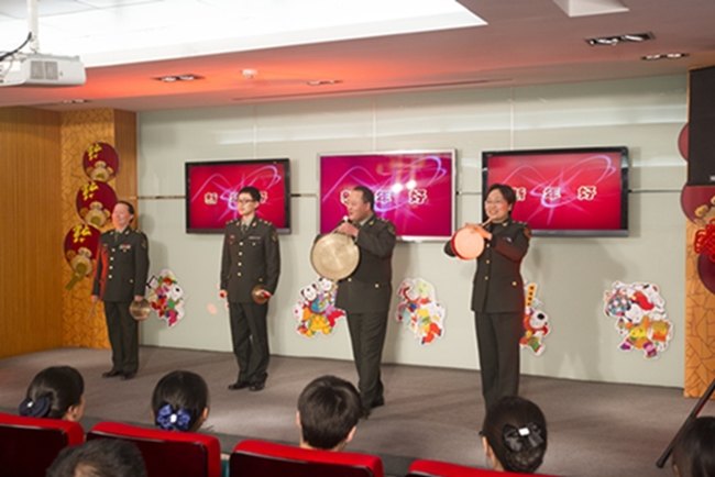 韓正等市領導親切慰問長海醫院一線醫護人員