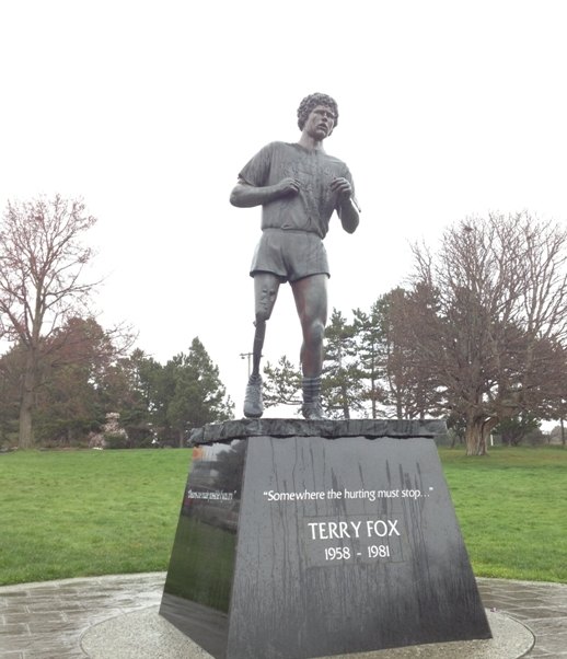 【加拿大中國青年領袖訓練營報道五十三】馬拉松義跑的領航人,Terry Fox,用生命詮釋希望