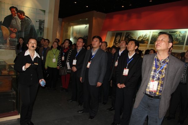 許昌學(xué)院“焦裕祿精神”專題干部學(xué)習(xí)班開班