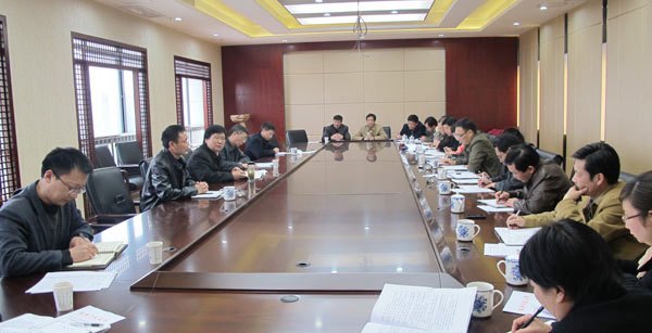 校領導在第二次教學工作例會上要求:加強學習,強化管理,深化改革