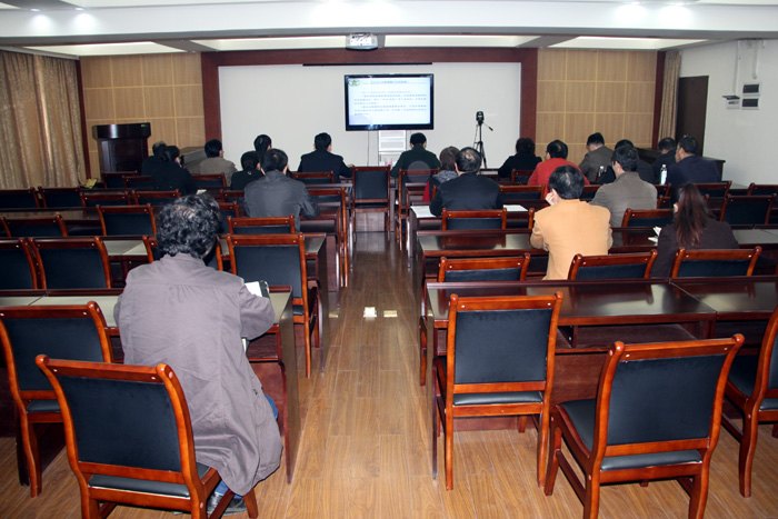 廣西師范學院組織參加教育部2014年度職業教育與成人教育工作視頻會議