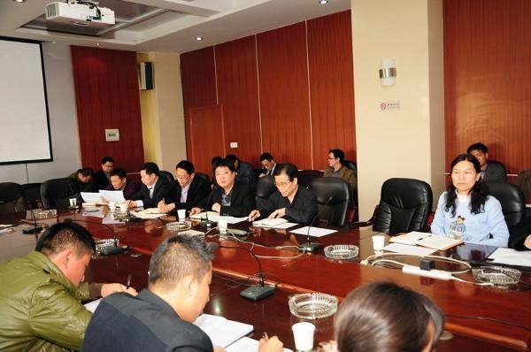 長沙師范學校召開青年教職工代表座談會