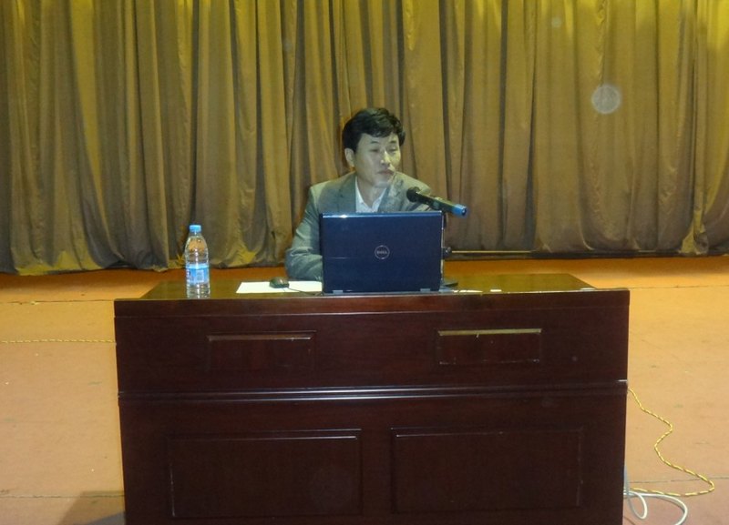 體育學(xué)系“同心協(xié)力,拯溺救難”安全游泳、救生知識(shí)講座圓滿結(jié)束