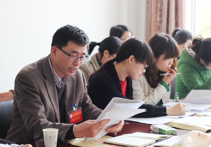 校七屆一次教代會(huì)、第十一次工代會(huì)暨第十三次教學(xué)工作會(huì)議花絮