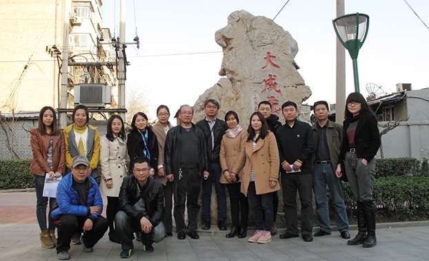 講授紅色經(jīng)典:油畫系黨支部開展“紅色1+1”活動