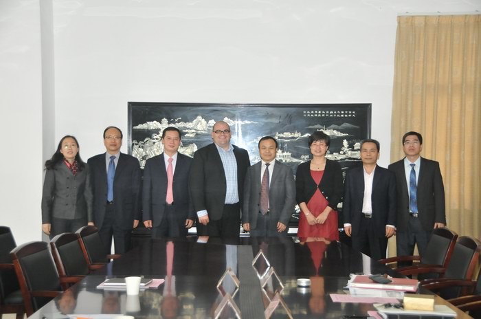 新西蘭塔拉納基西部理工學院副校長Glen West來校訪問