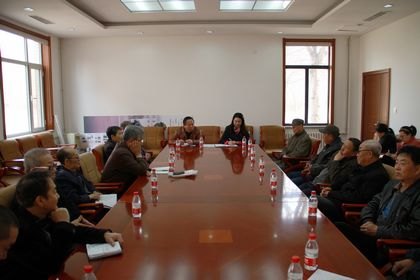 黨委書記秦秋田、副校長方鴻志召開離退休職工代表座談會聽取意見