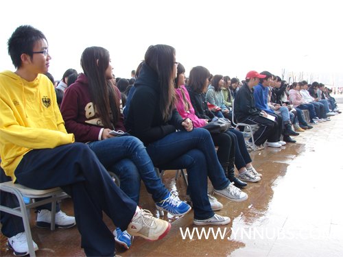 愉快的學(xué)習(xí) 健康的生活--記楊林校區(qū)入學(xué)教育系列講座之大學(xué)生心理修養(yǎng)