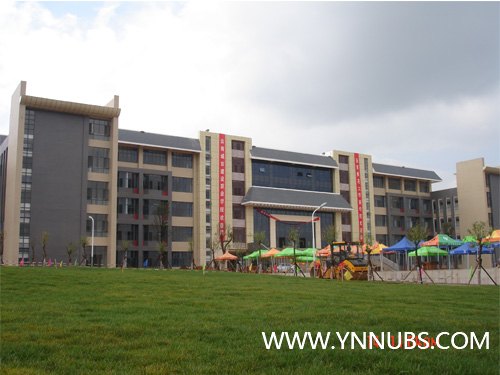 新校區 新學年 新氣象--云南師范大學商學院新生開學上課情況簡報