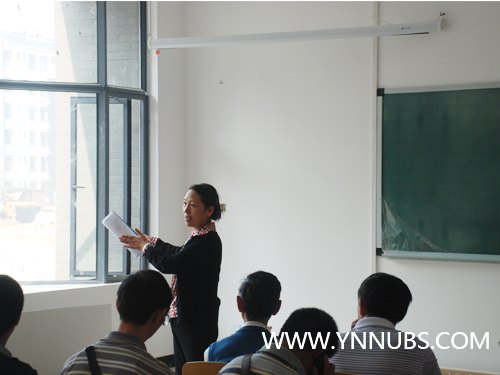 云南師范大學商學院召開楊林新校區院長現場辦公會