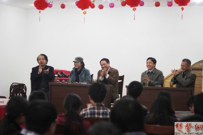 校領導親切看望美術學院外出寫生師生