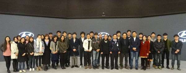 交通工具師生走進(jìn)“現(xiàn)代”