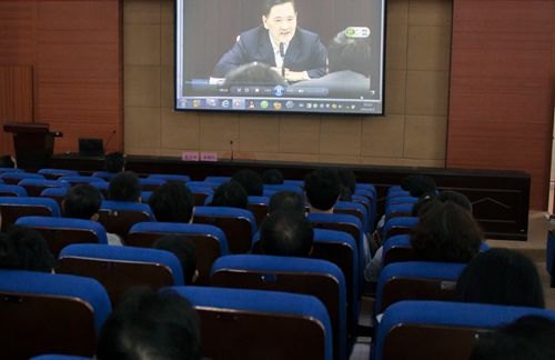 惠州學(xué)院組織干部觀看《黨政領(lǐng)導(dǎo)干部選拔任用工作條例》視頻