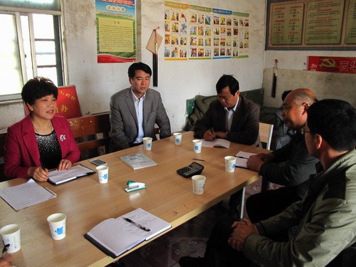 校紀(jì)委書記羅鳳英一行到許昌學(xué)院幫扶單位進(jìn)行工作調(diào)研