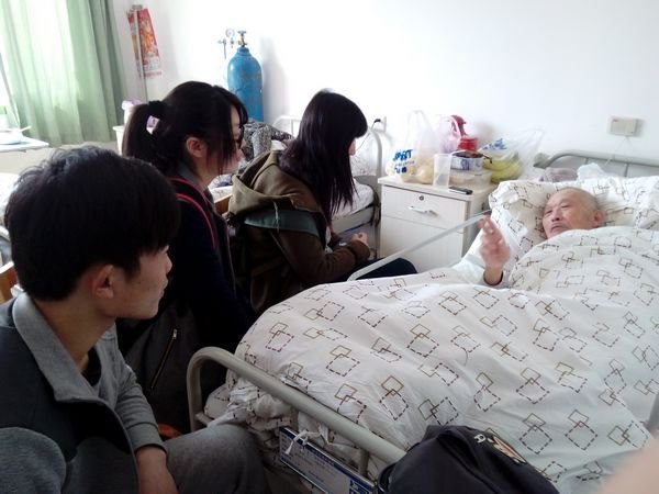 設計學院核心價值觀踐行團隊愛心公益活動情滿南京