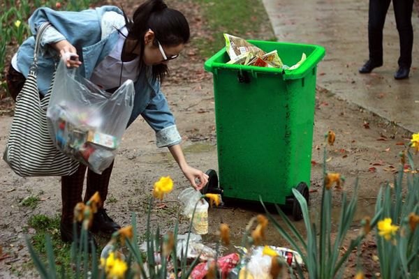 設計學院核心價值觀踐行團隊愛心公益活動情滿南京