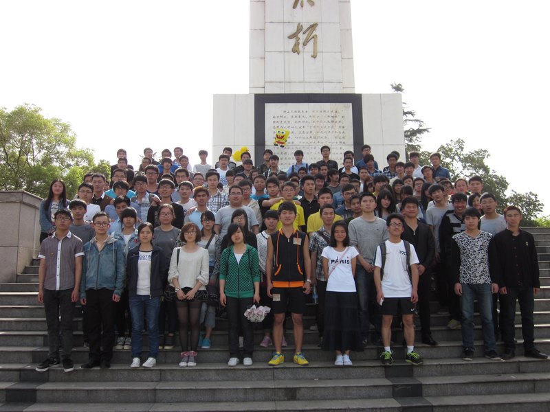 緬懷革命先烈 弘揚民族精神