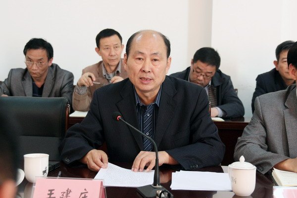 市委第十二督導(dǎo)組來(lái)鄭州職業(yè)技術(shù)學(xué)院檢查指導(dǎo)群眾路線教育實(shí)踐活動(dòng)