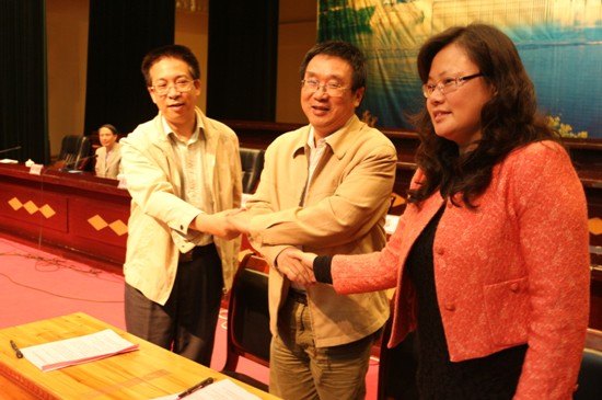 廣西師范學院與天峨縣舉行“教師素質整體提升項目”啟動儀式