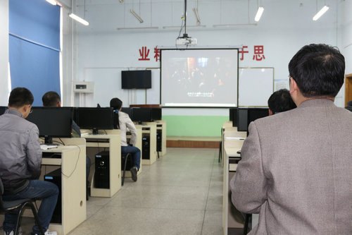 各基層黨組織觀看黨的群眾路線教育影片各基層黨組織觀看黨的群眾路線教育影片