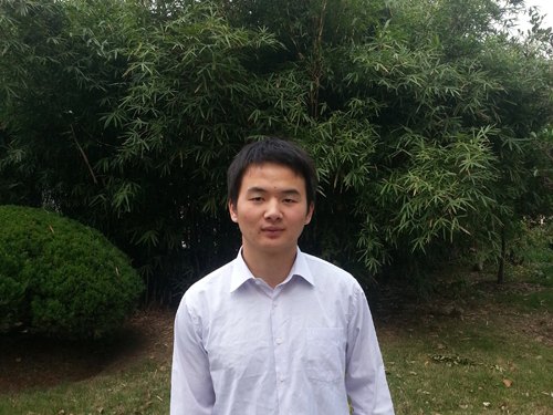 【青春在閃光】2013東華大學(xué)學(xué)生年度人物風(fēng)采巡禮