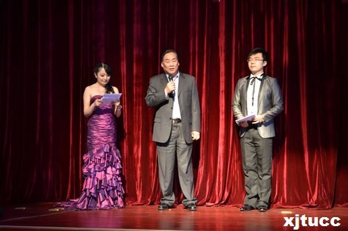 陽光路上 攜手同行——管理系獻禮院慶“陽光路上”師生朗誦會圓滿成功