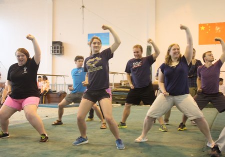 美國(guó)學(xué)生代表團(tuán)觀摩傳統(tǒng)武術(shù)表演