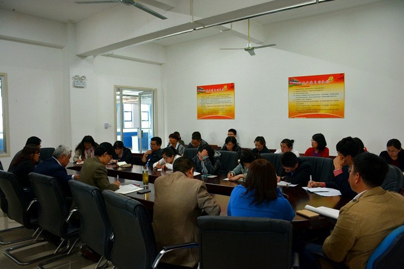 煙臺大學文經學院召開學風建設教師座談會