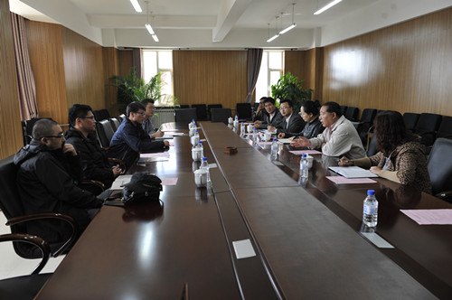 長春建筑學(xué)院與中國建筑標(biāo)準(zhǔn)設(shè)計院長春分院召開校企座談會