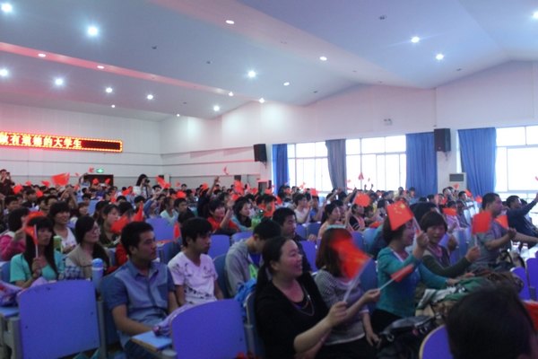 許昌學院舉辦“孝文化”主題道德講堂活動