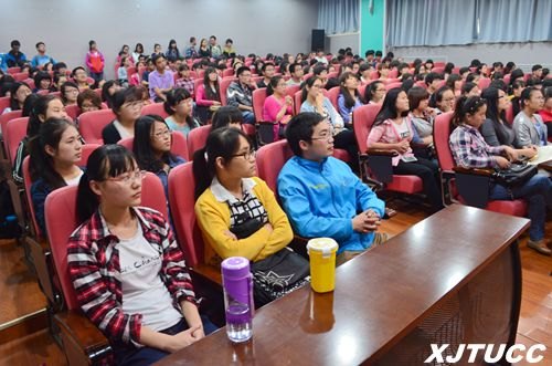 加拿大紐芬蘭紀念大學商學院副院長Lawrence Bauer教授來訪西安交通大學城市學院