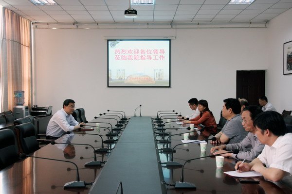 哈爾濱焊接技術培訓中心領導到鄭州職業技術學院進行學術交流