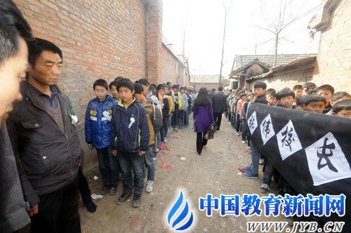 踐行焦裕祿精神的好校長”——張偉相關事跡