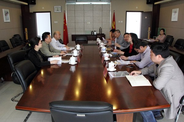 南昌航空大學(xué)副校長羅勝聯(lián)一行來景德鎮(zhèn)陶瓷學(xué)院調(diào)研