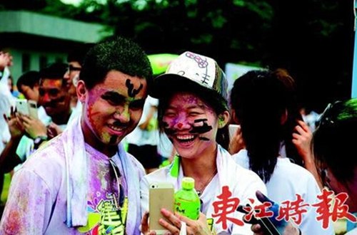 【東江時報】紅黃藍紫綠快樂致青春