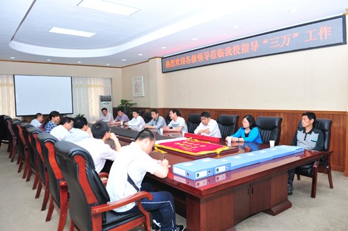 三萬工作隊(duì)駐點(diǎn)鎮(zhèn)村回訪湖北工業(yè)大學(xué)