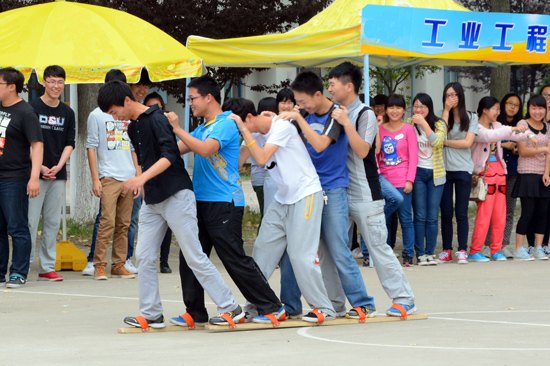 科技文化藝術節系列活動——機械工程學院舉辦第六屆全民超人運動會