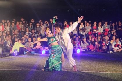 30壬30仨4000ٔͬWgЦZڲ󡪡WУekٔͬWx