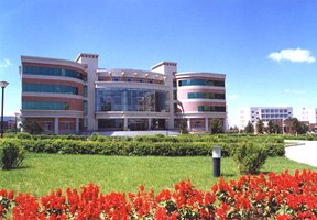 煙臺大學文經學院圖片