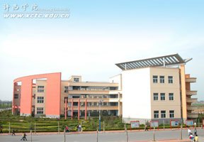 許昌學(xué)院圖片