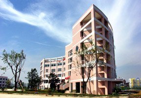 成都大學(xué)圖片